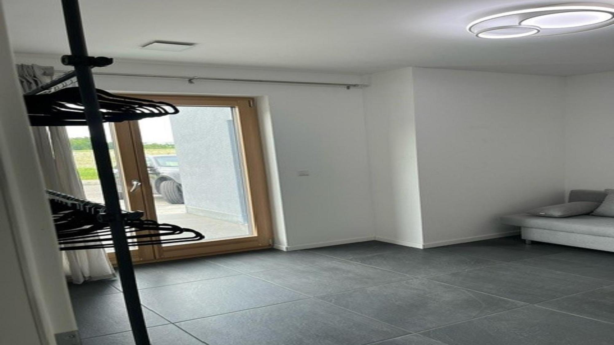 Moderne Ferienwohnung Sonnenbuehl Singen Exterior foto
