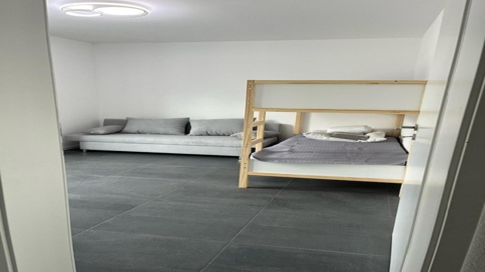 Moderne Ferienwohnung Sonnenbuehl Singen Exterior foto