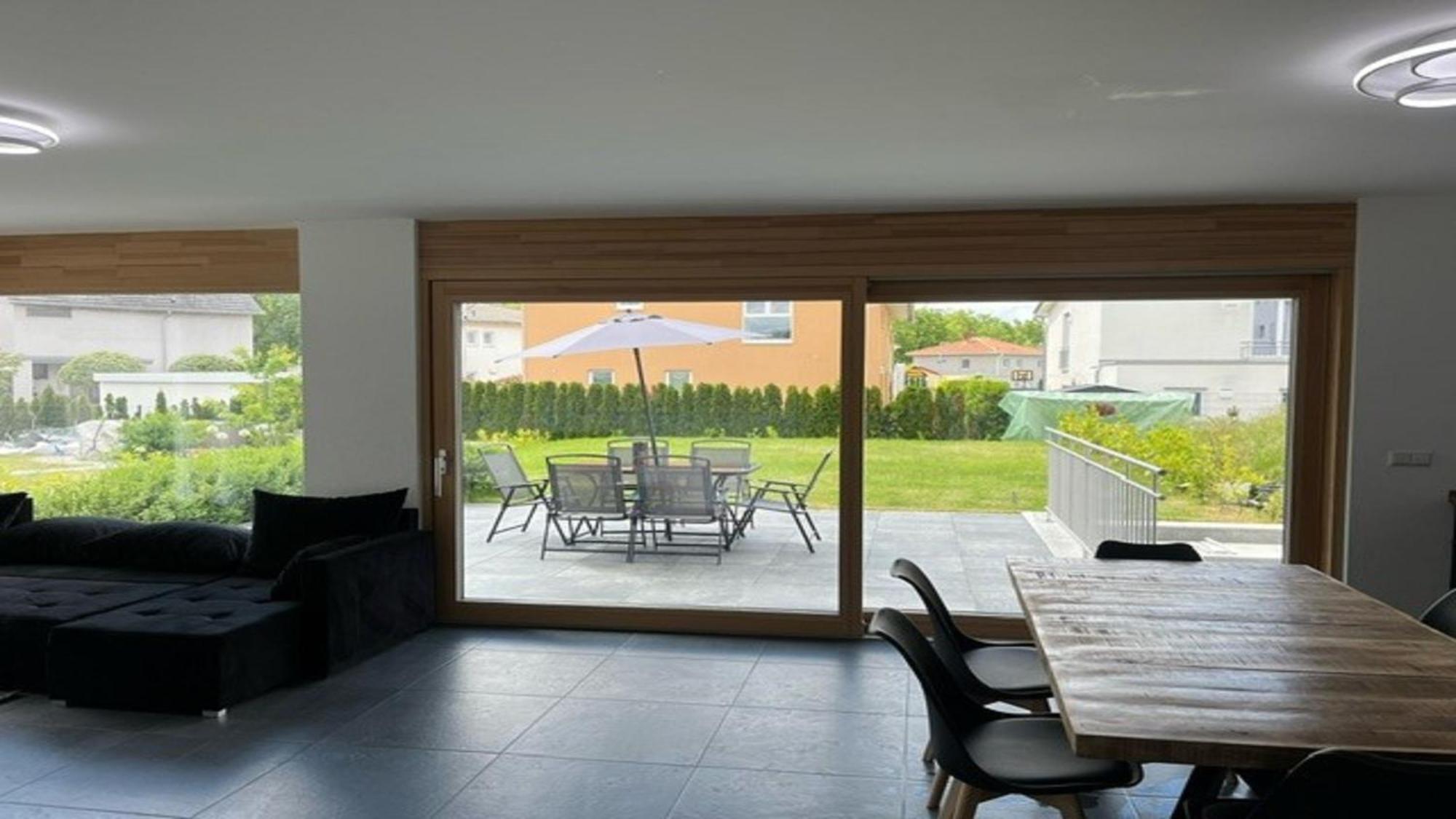Moderne Ferienwohnung Sonnenbuehl Singen Exterior foto