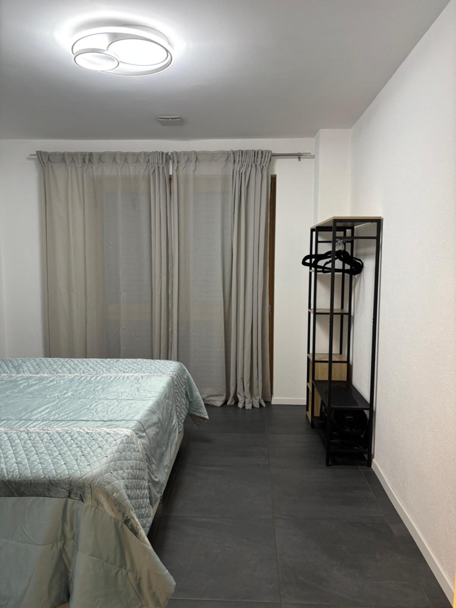 Moderne Ferienwohnung Sonnenbuehl Singen Exterior foto